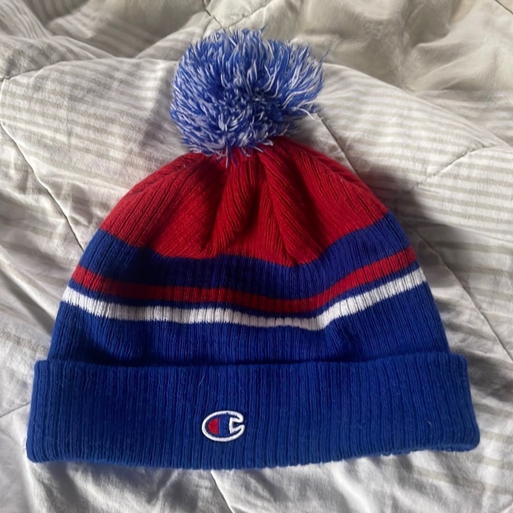 Champion beanie barely worn OS